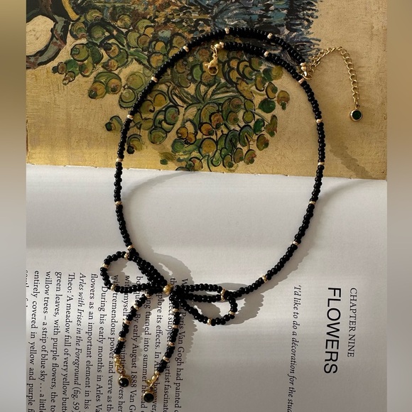 Bow bead necklace - Picture 1 of 7